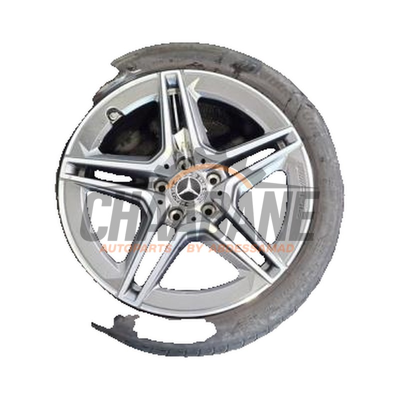 Jante + pneumatique A1774011500 Mercedes CLA Shooting Brake (118.6) 2.0 CLA-180d