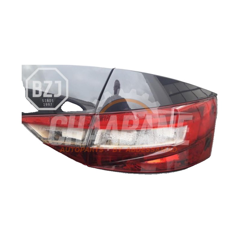Feu arriere droit Skoda Superb (3V3) 1.4 TSI 16V 2015 / 2024