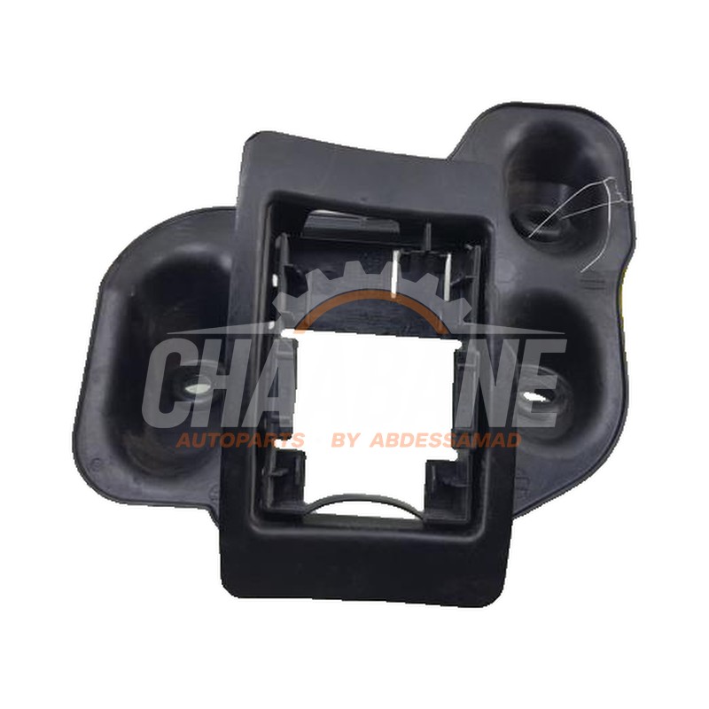 Element pare-chocs arriere gauche A1188210700 Mercedes CLA (118.3) 1.3 CLA-180 Turbo 16V