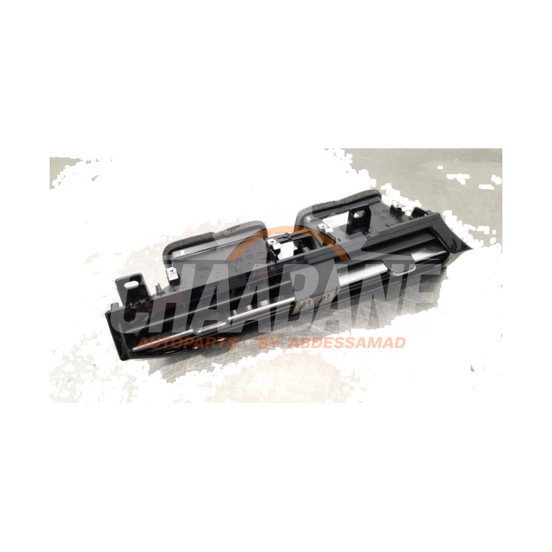 Grille aeration tableau de bord 83B820903 Audi Q3 Sportback (F3N) 1.4 45 TFSIe 16V 2019