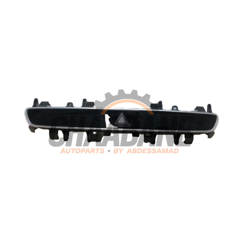Bouton de warning A2139054003 Mercedes E (W213) E-200d 2.0 Turbo 16V