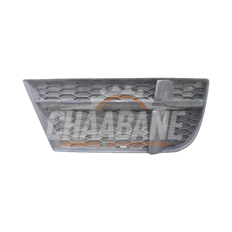 Plaque de protection feu antibrouillard droit 8V3807682N Audi SQ5 (8RB) 3.0 TDI V6 24V 2012 / 2017
