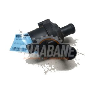 Pompe a eau supplementaire 5Q0965567 Seat Leon ST (5FF) 1.6 TDI Ecomotive 16V 2012 / 2020