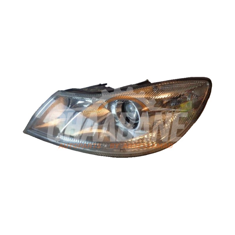 Phare gauche Skoda Octavia Combi (5EAC) 1.6 TDI GreenTec 16V 2012 / 2020