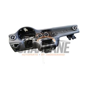 Tableau de bord A11768009019H64 Mercedes GLA (156.9) 1.6 180 16V