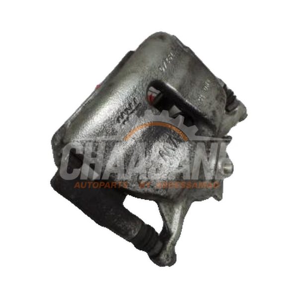 Etrier de frein (pince) avant droit 8V0615124 Audi A3 2012 / 2020