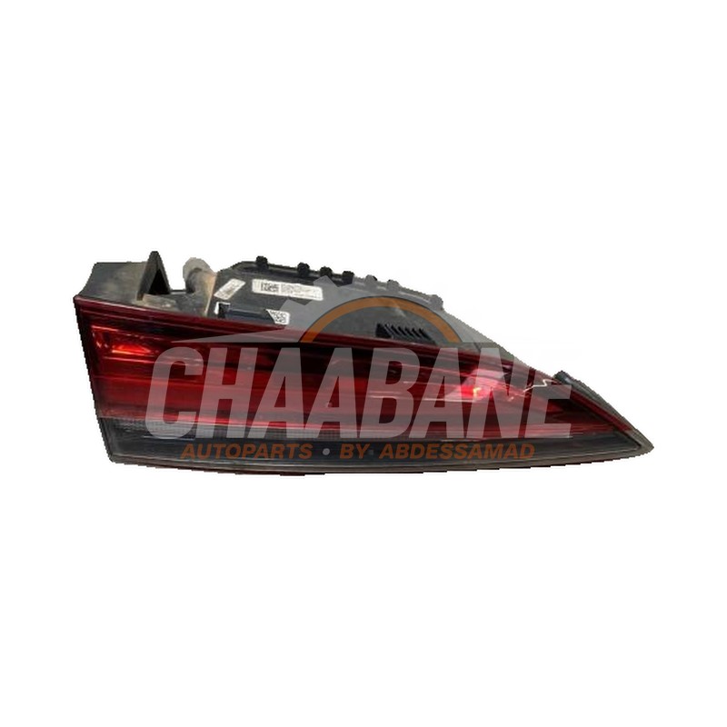 Feu arriere secondaire gauche 657945307A Skoda Scala 1.0 TSI 115 2019