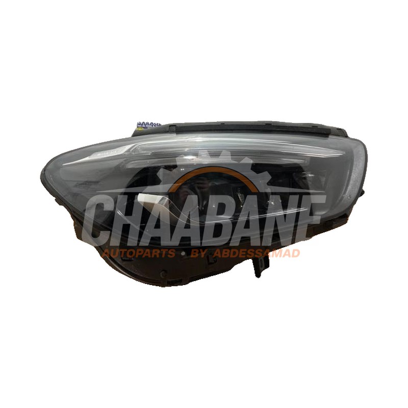 Phare droit A2479061005 Mercedes B (W247) 1.3 B-200 Turbo 16V