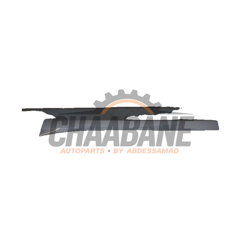 Jupe gauche 41217284373 BMW 1 serie (F20) 118i 1.5 TwinPower 12V 2015 / 2019