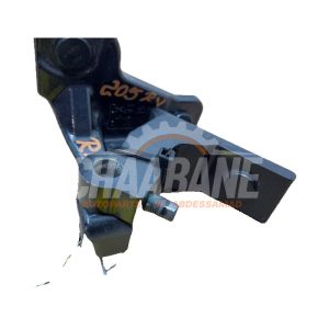 Charniere porte avant droite A2057200137 Mercedes C (W205) C-220 2.2 CDI BlueTEC, C-220 d 16V