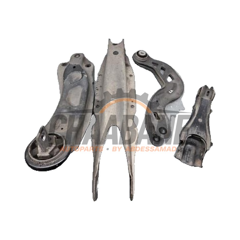 Bras de suspension arriere gauche A2463501006 Mercedes GLA (156.9) 2.2 220 CDI 16V 4-Matic