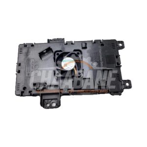 Chargeur sans fil A2139006836 Mercedes E (W213) E-300 e 2.0 Turbo 16V