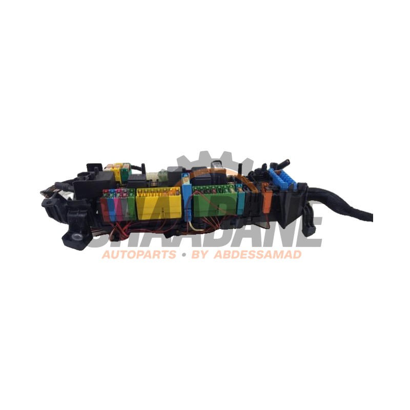 Boite a fusibles A2465400240 Mercedes CLA (117.3) 1.6 CLA-180 16V
