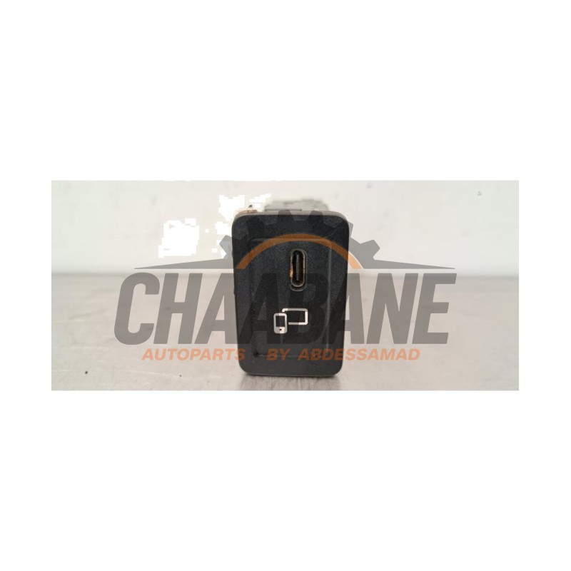 Prise USB A2478206301 Mercedes EQA (N243) 250 67 kWh