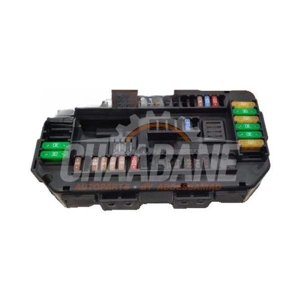 Porte fusible 9389068 BMW 2 serie (F22) 218d 2.0 16V 2013 / 2021