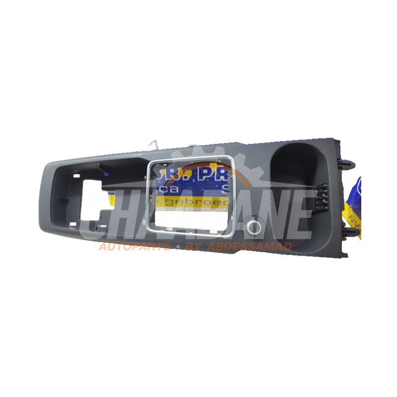 Console centrale 81B864261 Audi Q2 (GAB/GAG) 1.0 TFSI 12V 2016