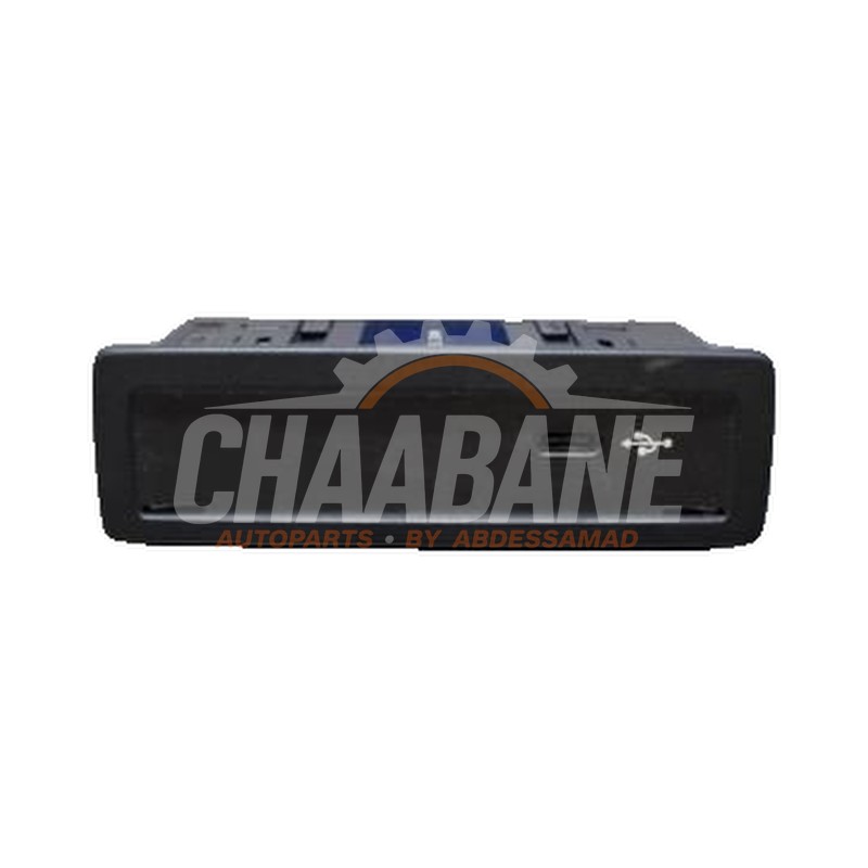 Prise USB A2478203902 Mercedes A (177.0) 1.3 A-200 Turbo 16V