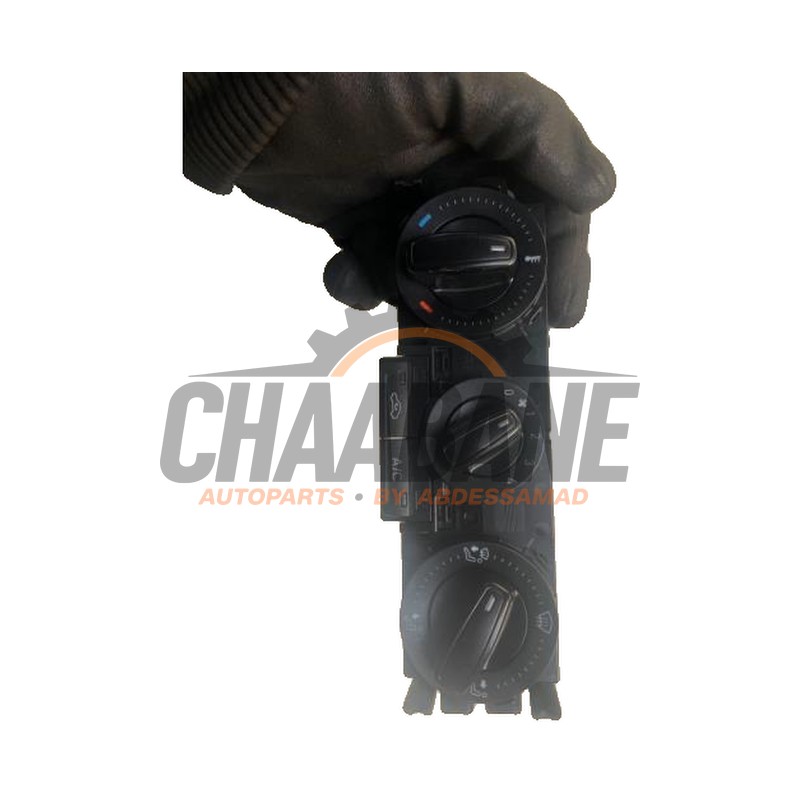 Panneau de commandes chauffage 6JA820045B Seat Toledo (NHAA) 1.2 TSI 2012 / 2019