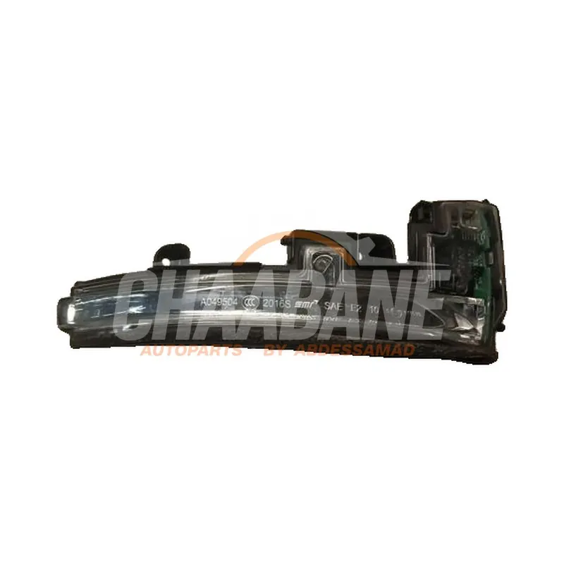 Feu clignotant de miroir droite LR027945 Landrover Discovery V (LR) 2.0 Td4 16V