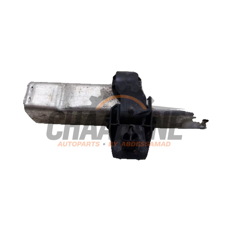 Support partie avant A2136200400 Mercedes GLC (X253) 2.0 260 16V 4-Matic