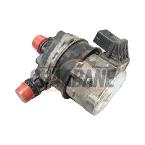 Pompe a eau A0005001986 Mercedes GLA
