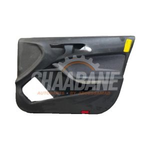 Revetement portiere 4portes avant droite A1567202000 Mercedes GLA (156.9) 2.2 200 CDI, d 16V
