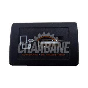 Connexion USB A2058202003 Mercedes C (W205) C-300de 2.0 Turbo 16V