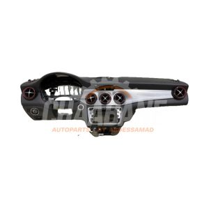 Tableau de bord A2469050451 Mercedes GLA (156.9) 1.6 180 16V