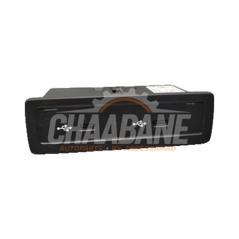 Connexion USB A2478204002 Mercedes GLA