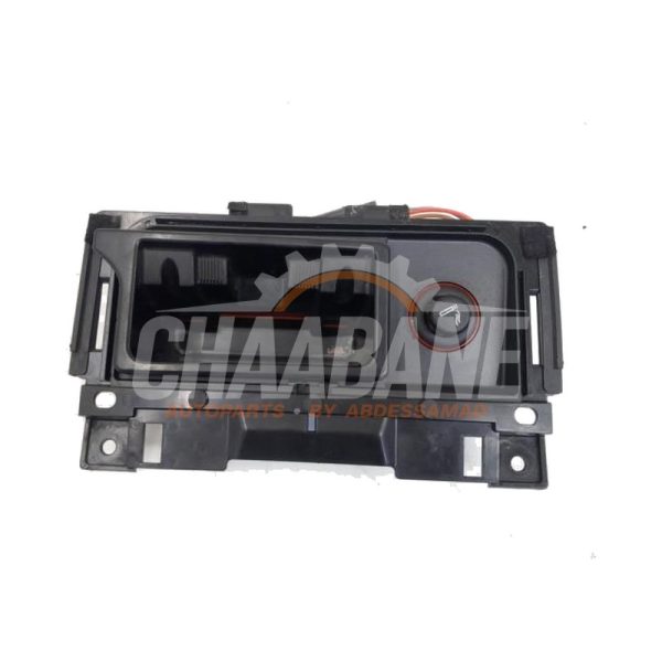 Cendrier avant 4G0857951A Audi RS 6 Avant (C7) 4.0 V8 TFSI 32V 2013 / 2018