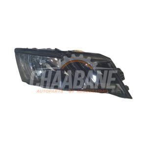 Phare droit 5E1941016C Skoda Octavia Combi (5EAC) 1.0 TSI 12V 2012 / 2020