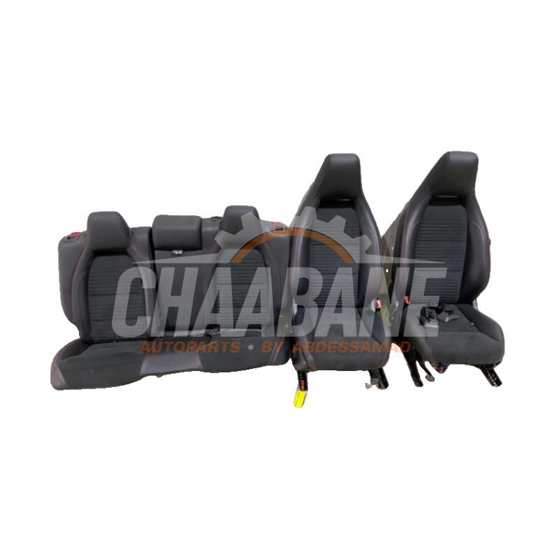 Interieur complet A1769104800 Mercedes GLA (156.9) 1.6 180 16V