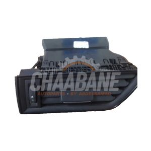 Aerateur tableau de bord 3V0819701B Skoda Superb Combi (3V5) 1.6 TDI 2015 / 2024
