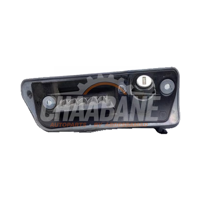 Poignee hayon 2K0827565H Volkswagen Caddy IV 2.0 TDI 102 2015