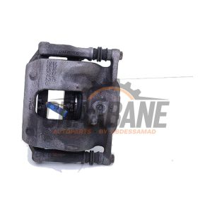 Etrier de frein avant gauche A0004215906 Mercedes GLA (156.9) 1.6 180 16V