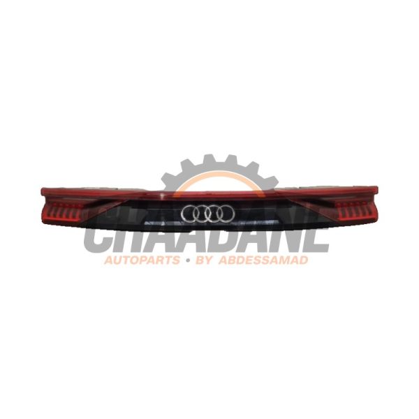 Barre feux arriere gauche + droite 4M8945695B Audi Q8 (4MN) 3.0 V6 24V 50 TDI Mild Hybrid Quattro 2018