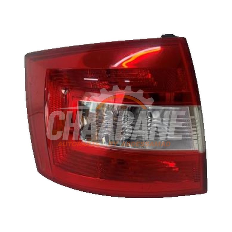 Feu arriere gauche 5JJ945095 Skoda Rapid Spaceback 1.6 TDI Greenline 2012 / 2019