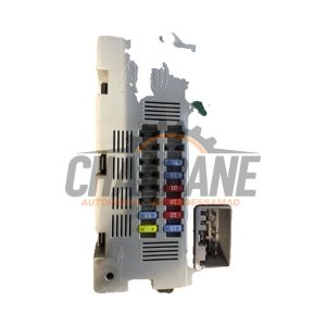 Boite a fusibles CPLA14Q073AA Jaguar XE