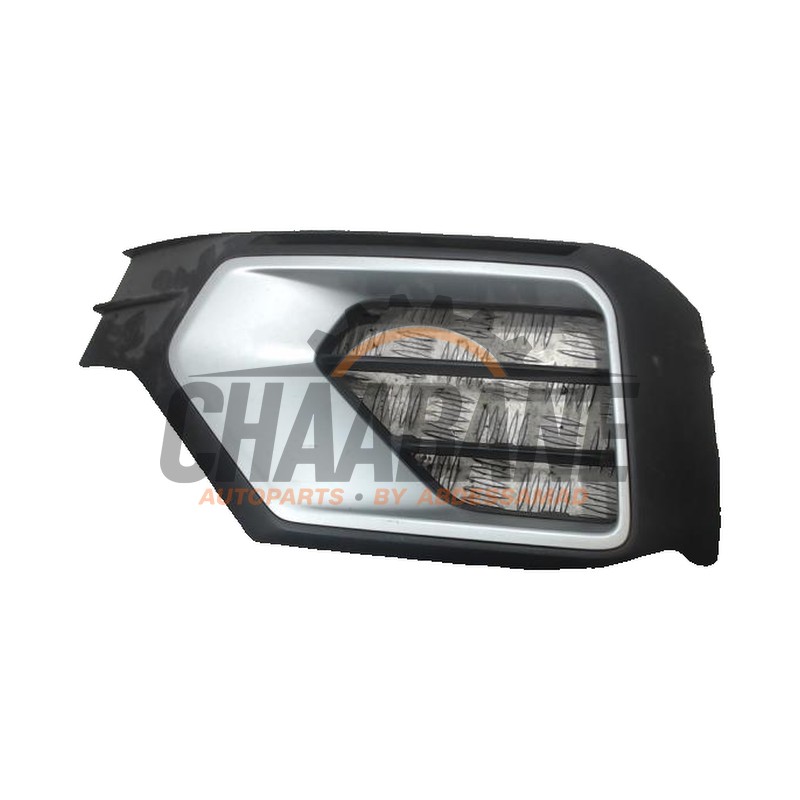 Pare-chocs grille 81A807682K Audi Q2 (GAB/GAG) 1.4 TFSI 16V 2016