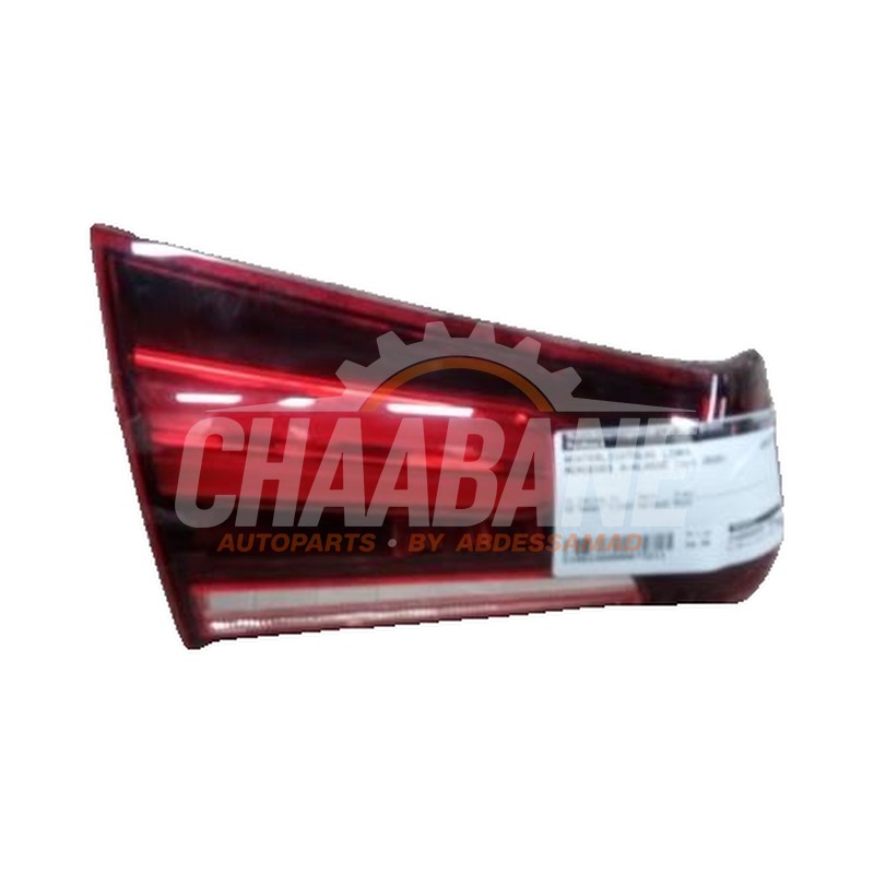 Vitre feu arriere gauche 643841L Mercedes A Limousine (177.1) 2.0 A-220 Turbo 16V