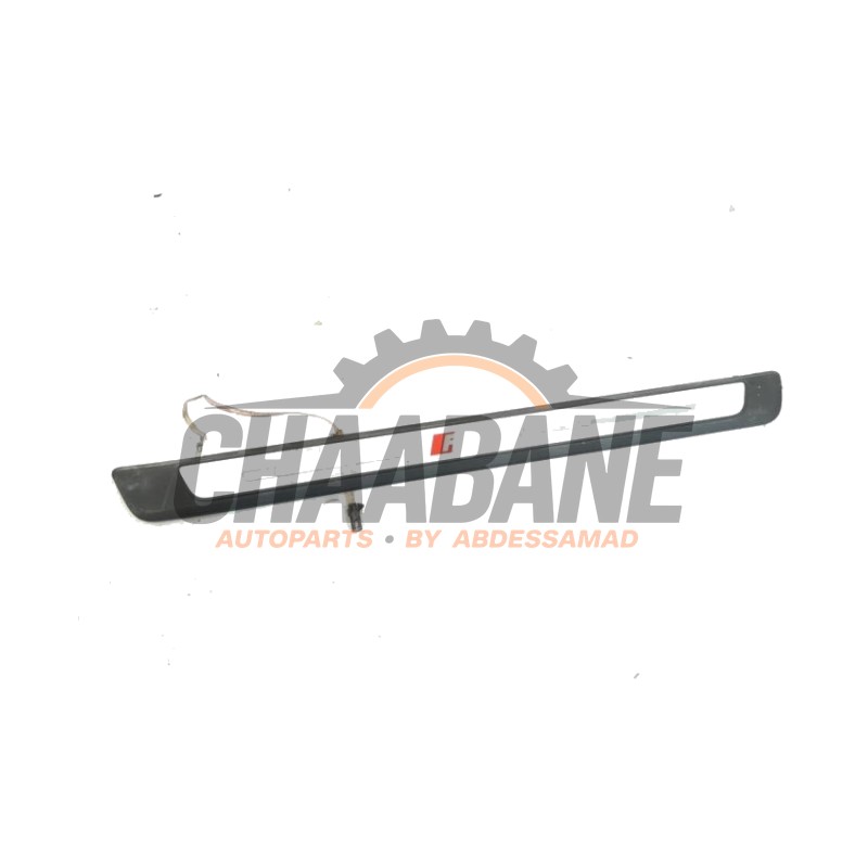 Marche-pied (list de couverture) droite 8V4947418B Audi RS 3 Sportback (8VA/8VF) 2.5 TFSI 20V Quattro 2015 / 2020