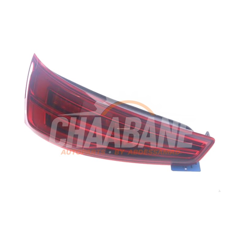 Feu arriere secondaire gauche 8U0945093N Audi RSQ3 2013 / 2018