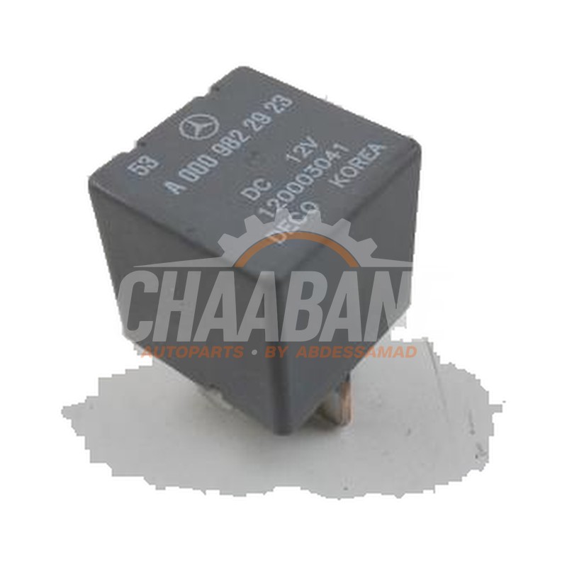 Relais A0009822923 Mercedes E (C238) E-200 EQ Boost 2.0 Turbo 16V