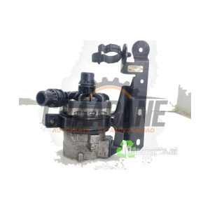 Pompe a eau supplementaire A0005001986 Mercedes CLA Shooting Brake AMG (117.9) 2.0 CLA-45 AMG Turbo 16V