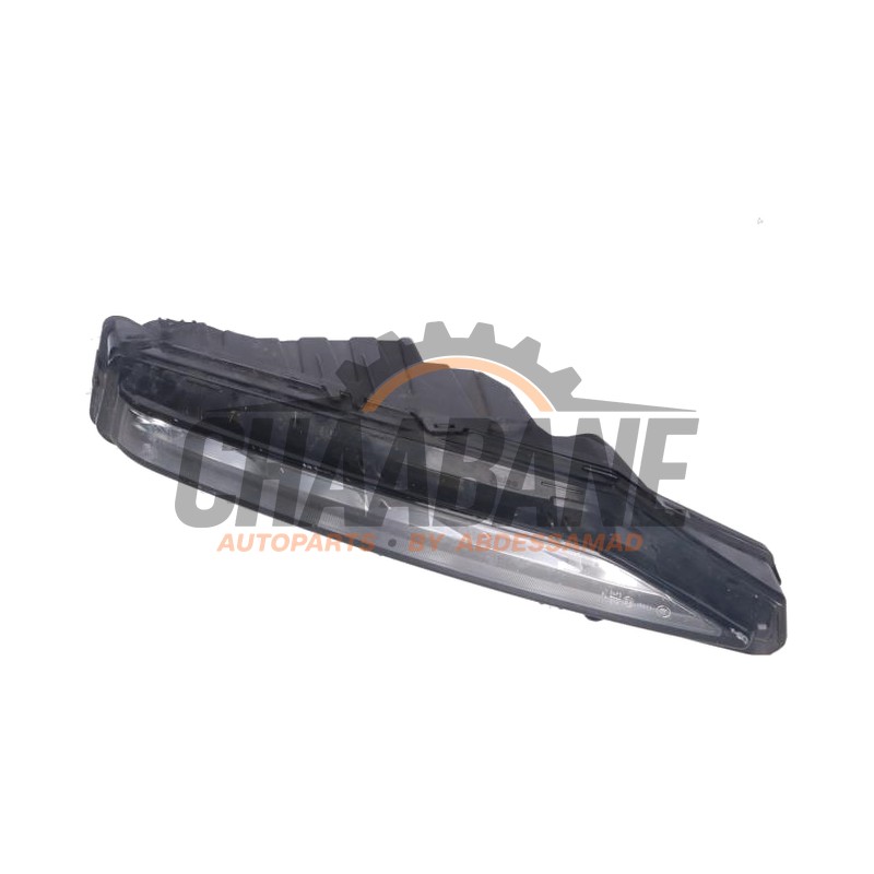 Feu antibrouillard avant droit 3V0941709B Skoda Superb 2015 / 2024
