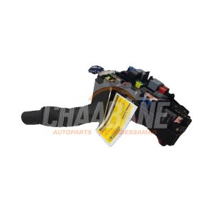 Porte fusible A2475841000 Mercedes CLA Shooting Brake (118.6) 1.3 CLA-250 e Turbo 16V