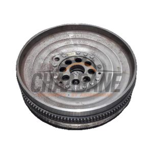 Volant dinertie masse double A2700301500 Mercedes GLA (156.9) 1.6 180 16V