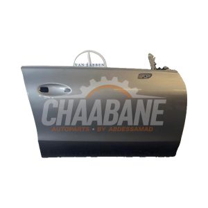 Portiere 4portes avant droite A118720 Mercedes CLA (118.3) 1.3 CLA-180 Turbo 16V
