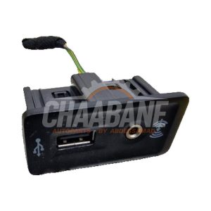 Connexion USB 5Q0035724 Volkswagen Touran (5T1) 2.0 TDI 110 2015