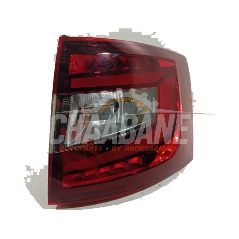 Feu arriere secondaire droit 5E9945208 Skoda Octavia 2012 / 2020